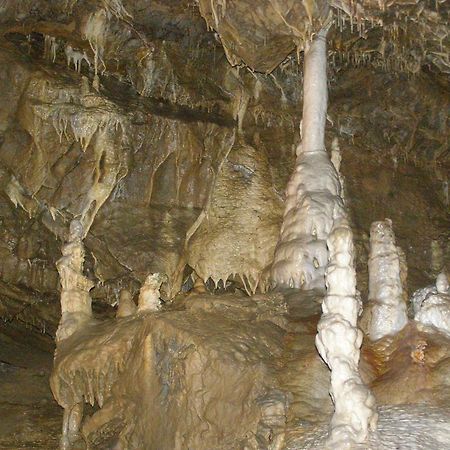 Rodinne Ubytovani Na Habesi Crhov Luaran gambar