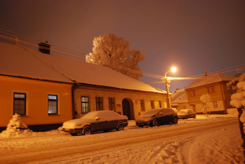 Rodinne Ubytovani Na Habesi Crhov Luaran gambar